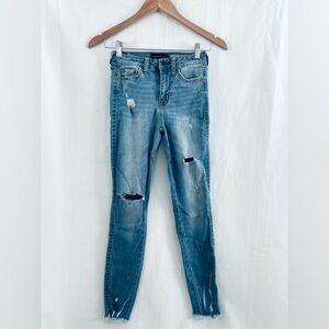 Aeropostale medium wash distressed detailing jegging Size 00
